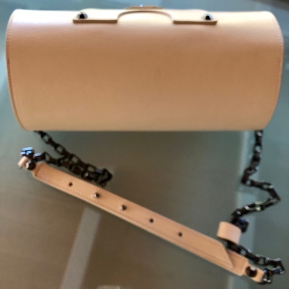 Katerina Nevler Leather Purse w. Chain strap - Picture 6 of 8
